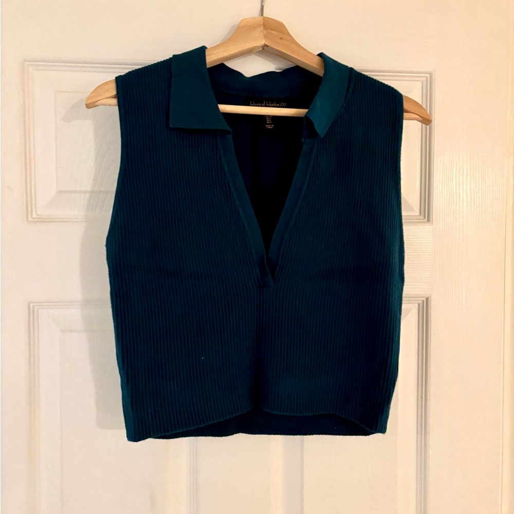 House of Harlow 1960 Teal Sleeveless Fitted Crop Shirt